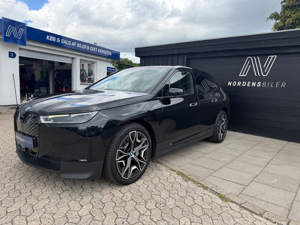 BMW iX xDrive40 5d