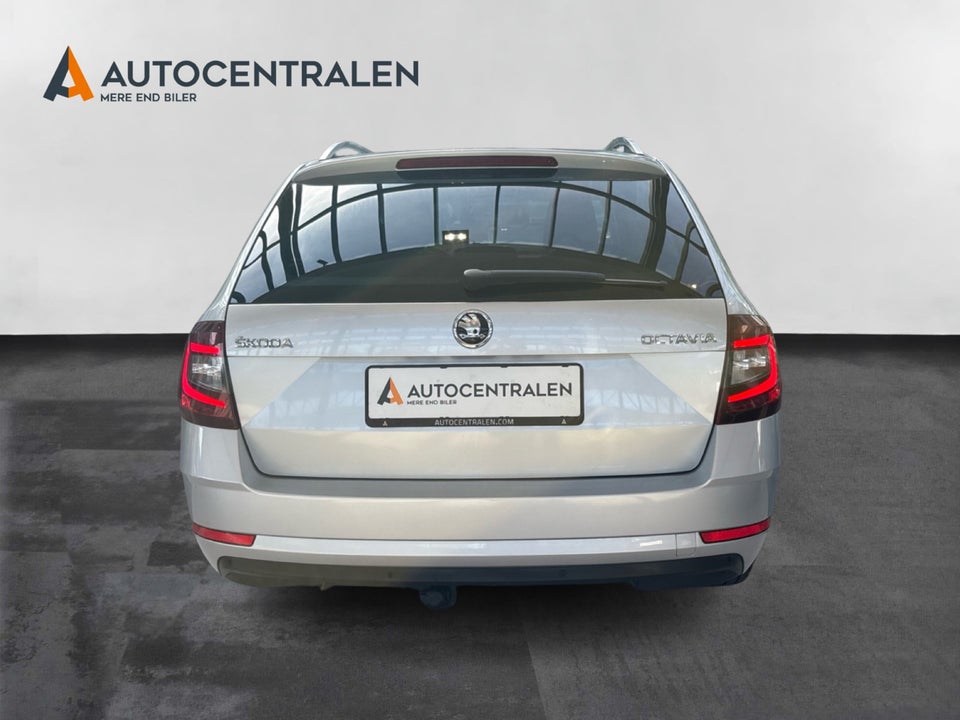 Skoda Octavia 2,0 TDi 150 Celebration Combi DSG 5d