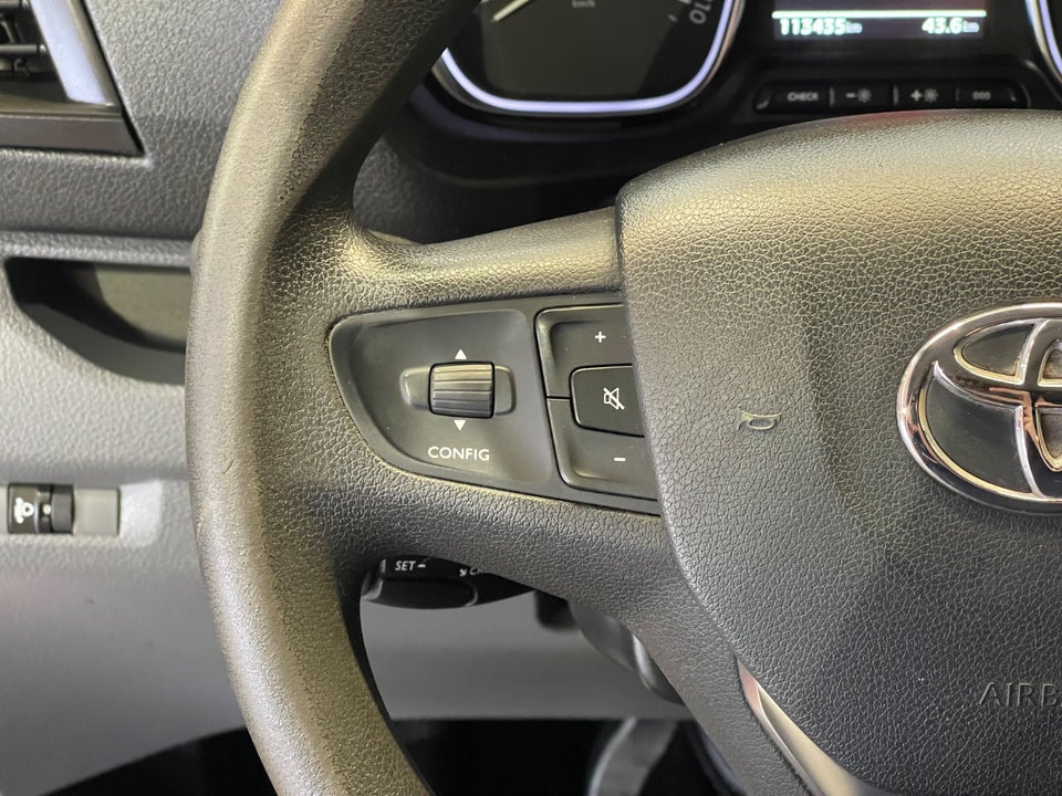 Toyota ProAce 2,0 D 120 Medium Comfort 4d