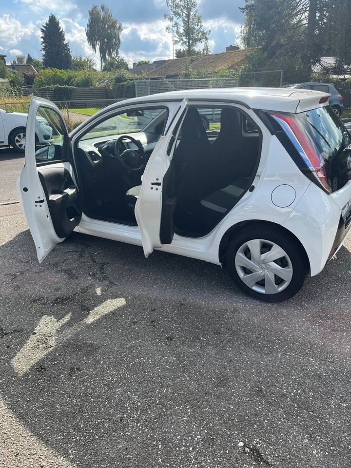 Toyota Aygo 1,0 VVT-i x-cite 5d