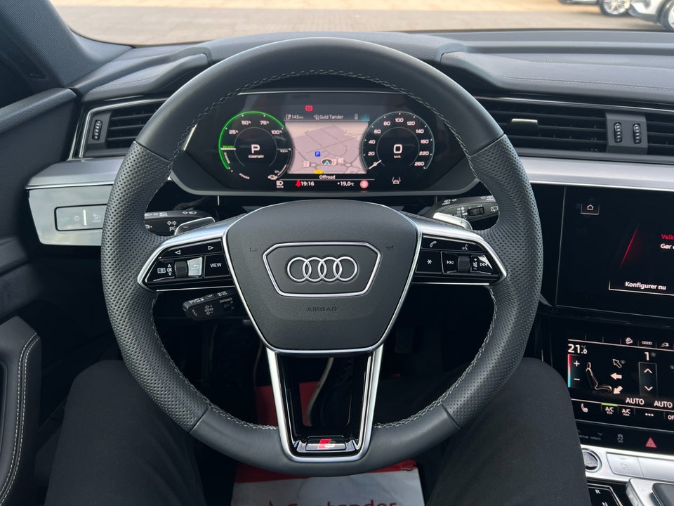 Audi e-tron 55 S-line quattro 5d