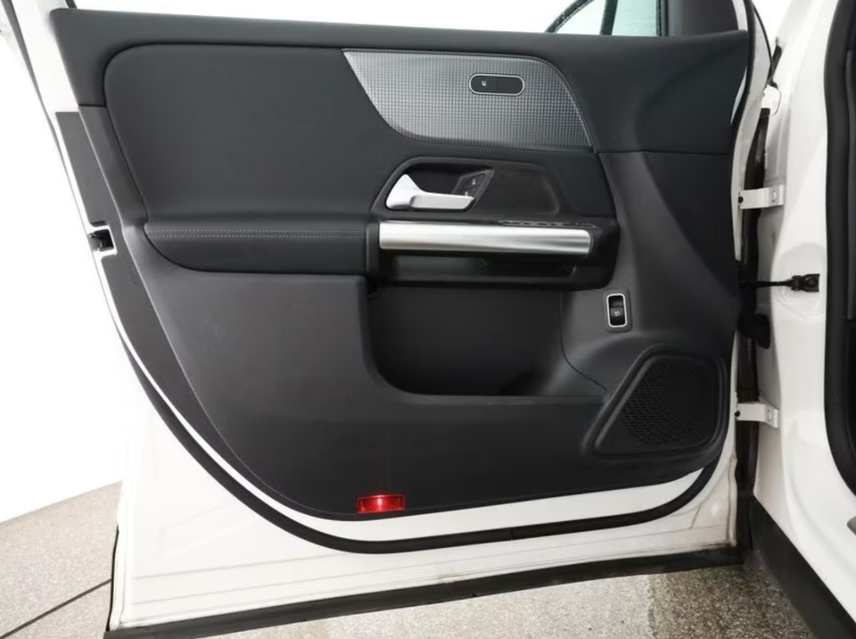 Mercedes EQA250 Progressive 5d