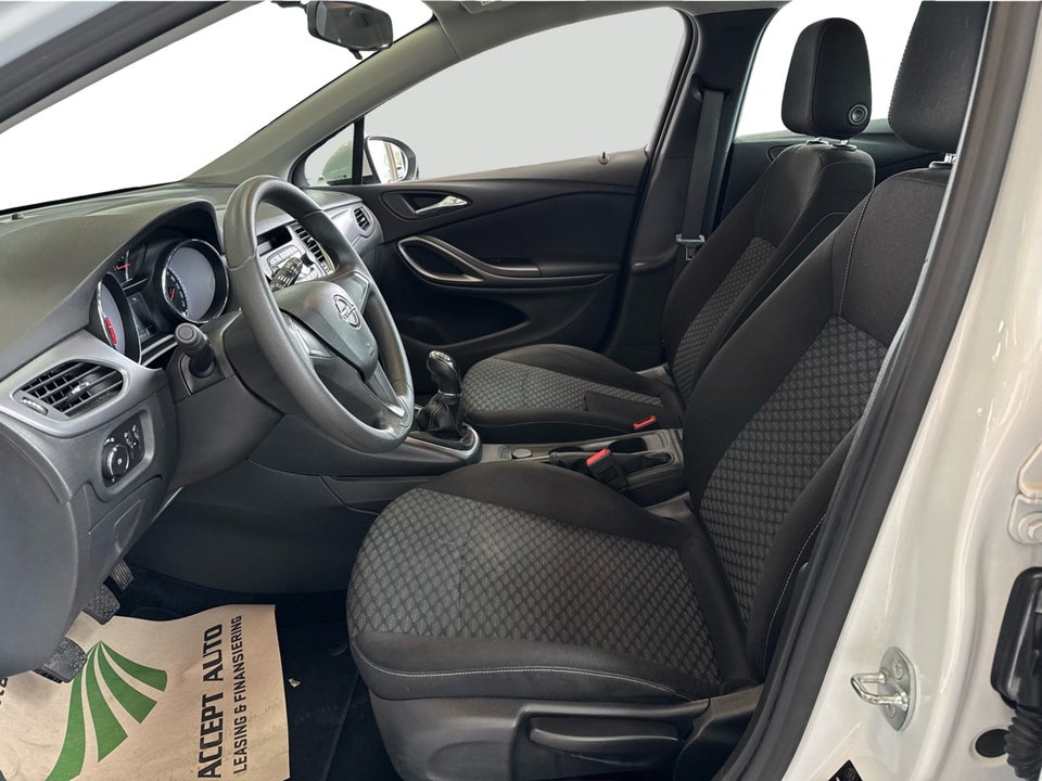 Opel Astra 1,0 T 105 Essentia 5d