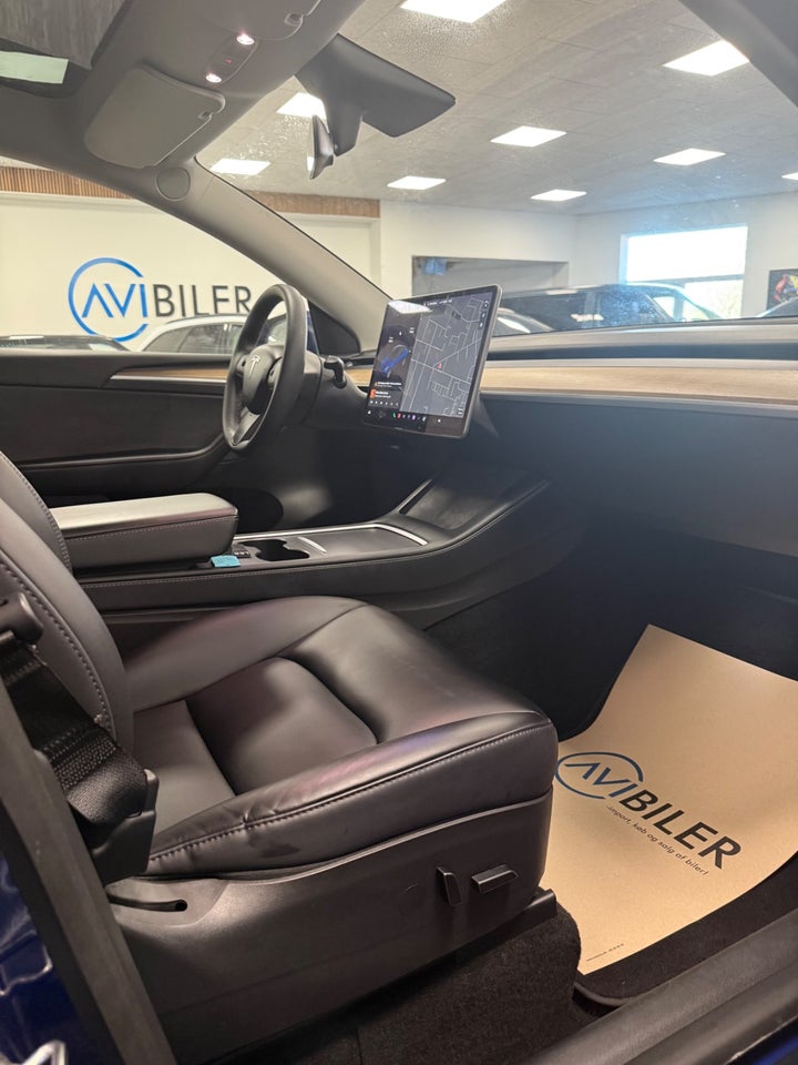 Tesla Model Y Long Range AWD 5d