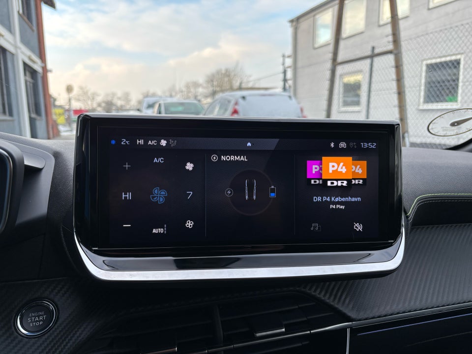 Peugeot e-208 54 GT 5d