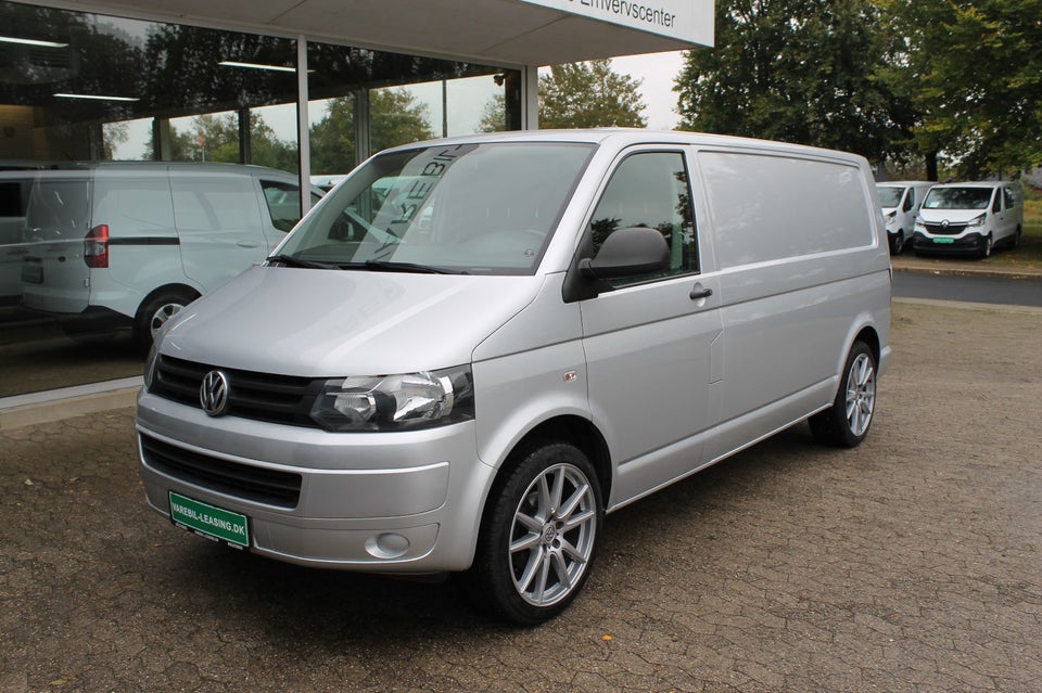 VW Transporter 2,0 TDi 140 Kassevogn lang