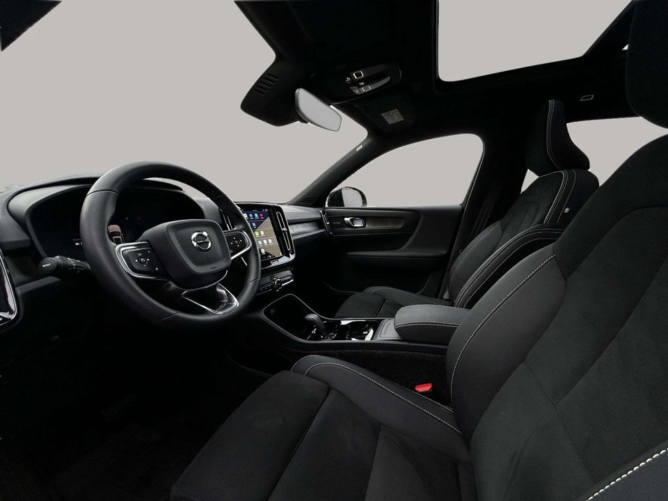 Volvo EX40 Extended Range Black Edition 5d