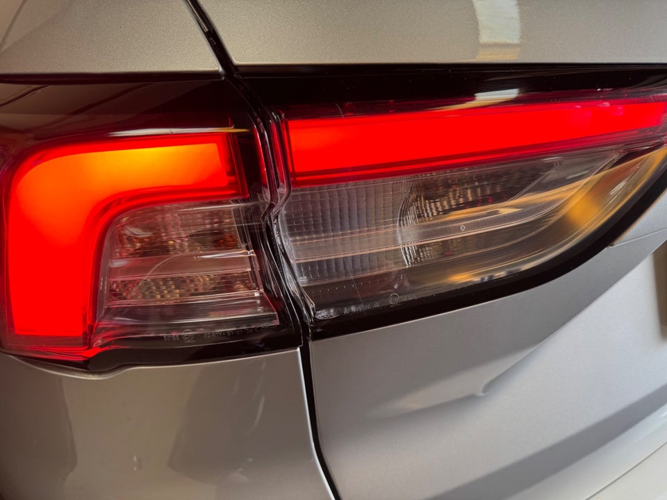 Ford Kuga 2,5 PHEV ST-Line X CVT 5d