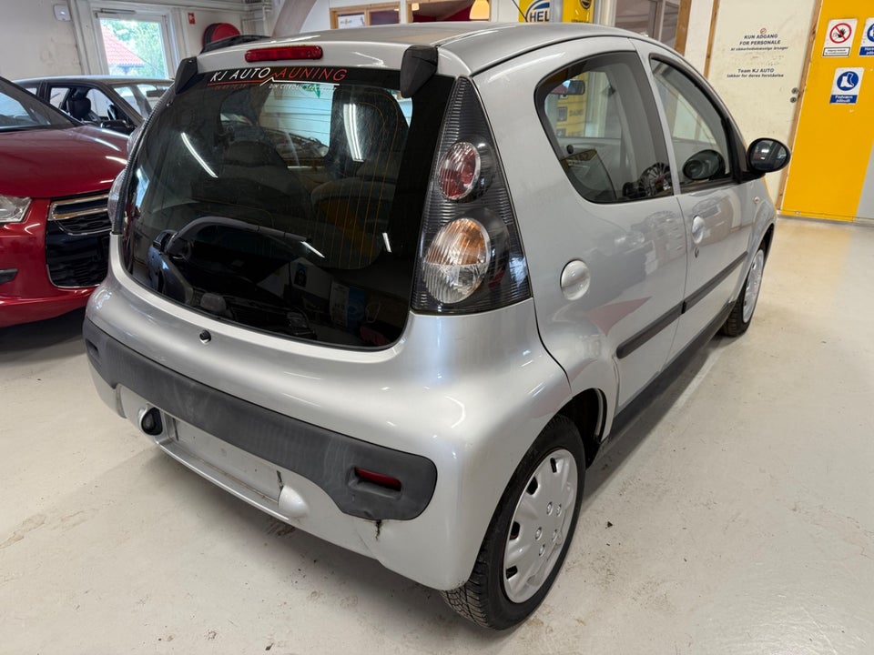 Citroën C1 1,0i  5d
