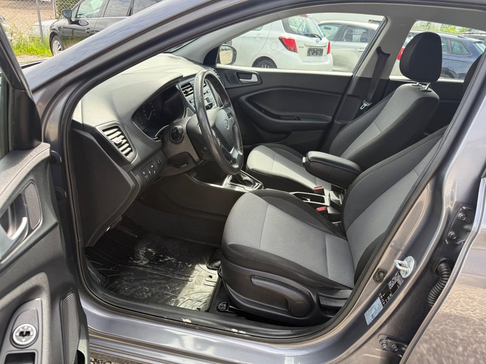 Hyundai i20 1,4 Trend aut. 5d