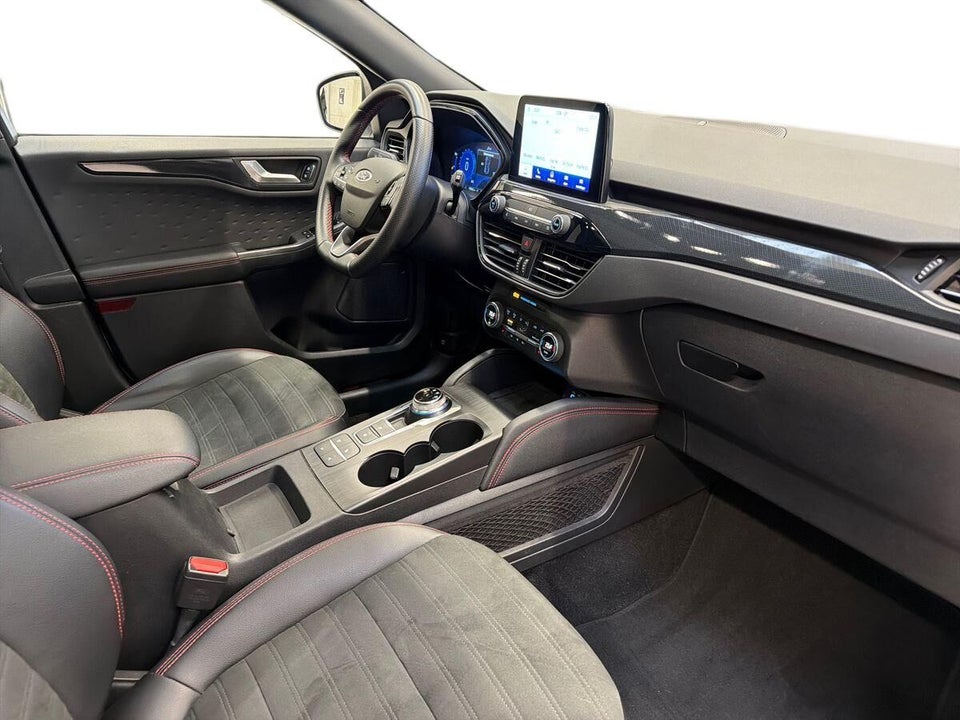 Ford Kuga 2,5 HEV ST-Line X CVT 5d