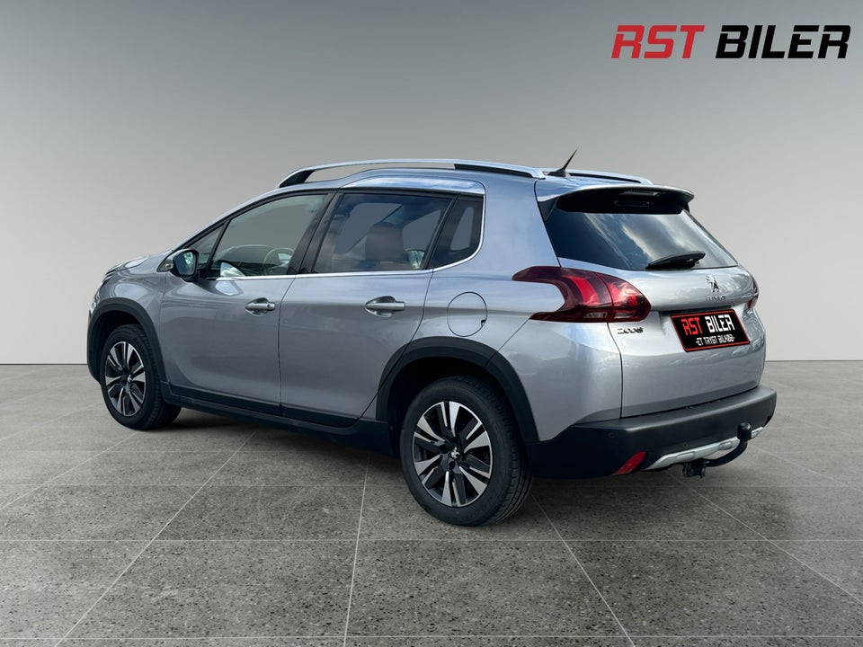 Peugeot 2008 1,2 e-THP 110 Allure Sky 5d