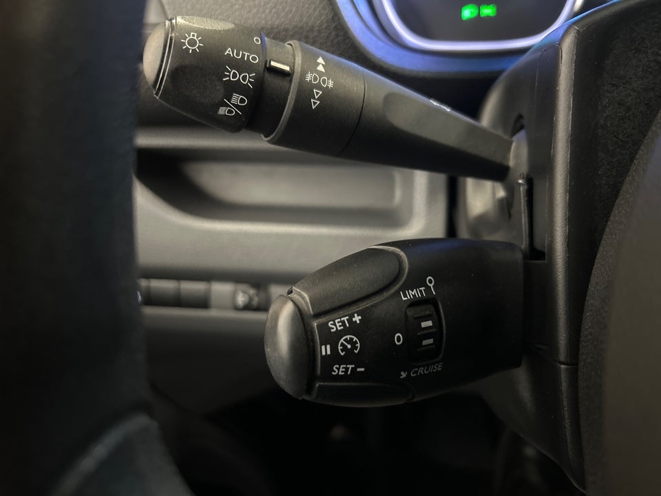 Peugeot e-Expert 50 L2 Plus Van