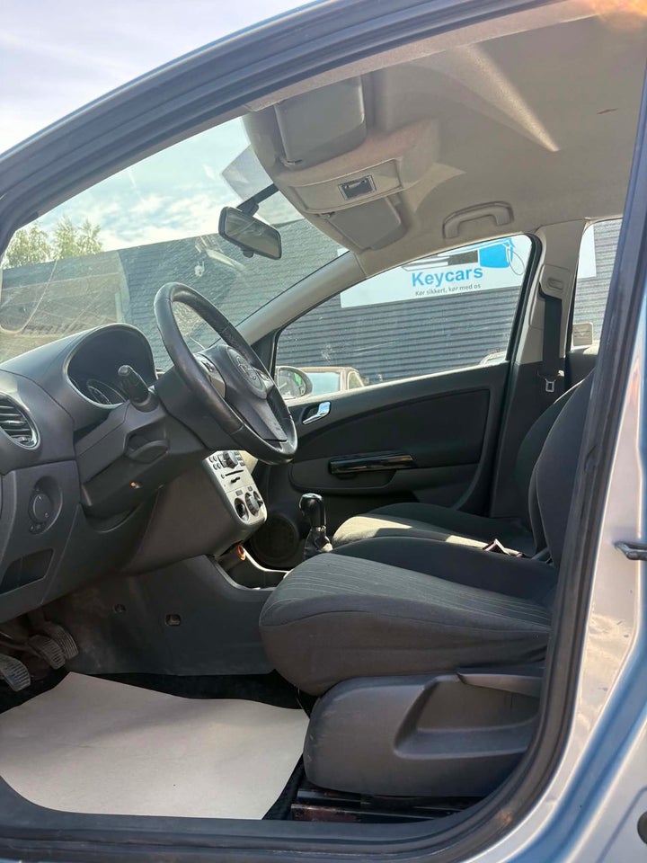 Opel Corsa 1,0 12V Enjoy 5d