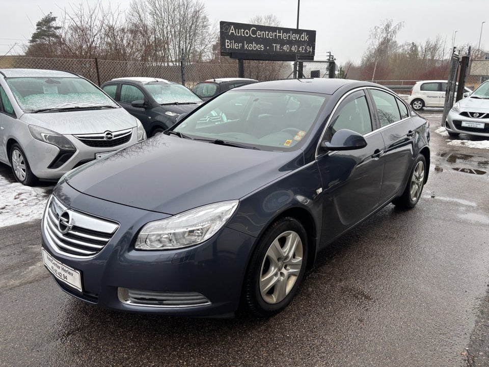 Opel Insignia 1,8 Edition 4d