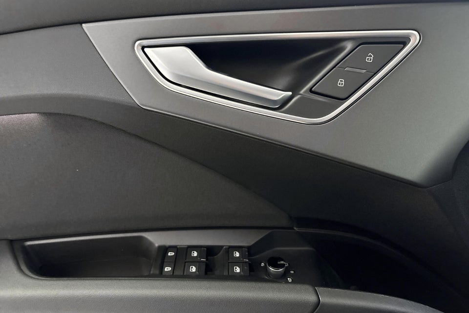 Audi Q4 e-tron performance 5d