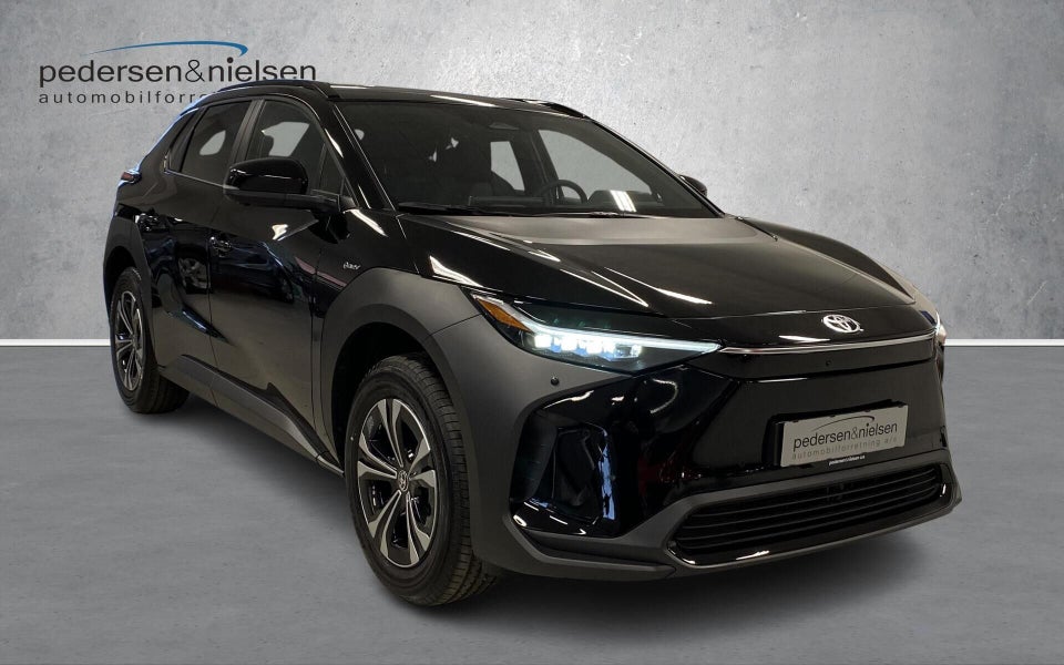 Toyota bZ4X 73 Executive 5d