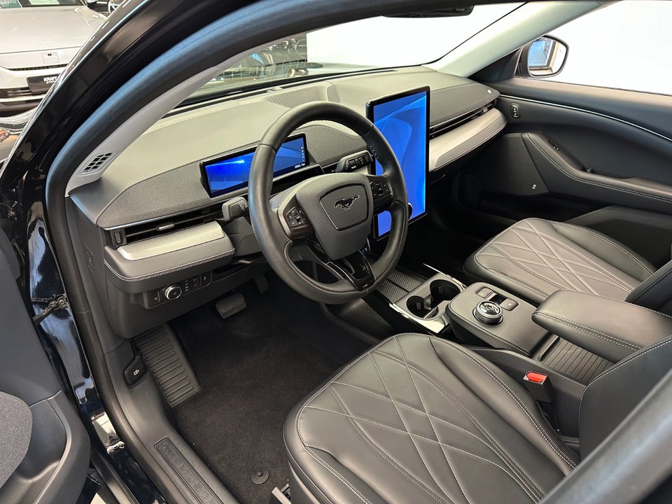 Ford Mustang Mach-E 75 Standard Range 5d