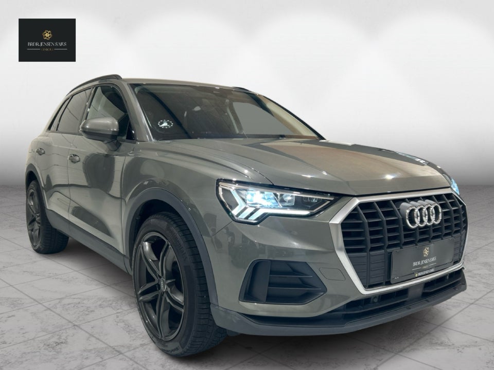 Audi Q3 45 TFSi e Attitude plus S-tr. 5d