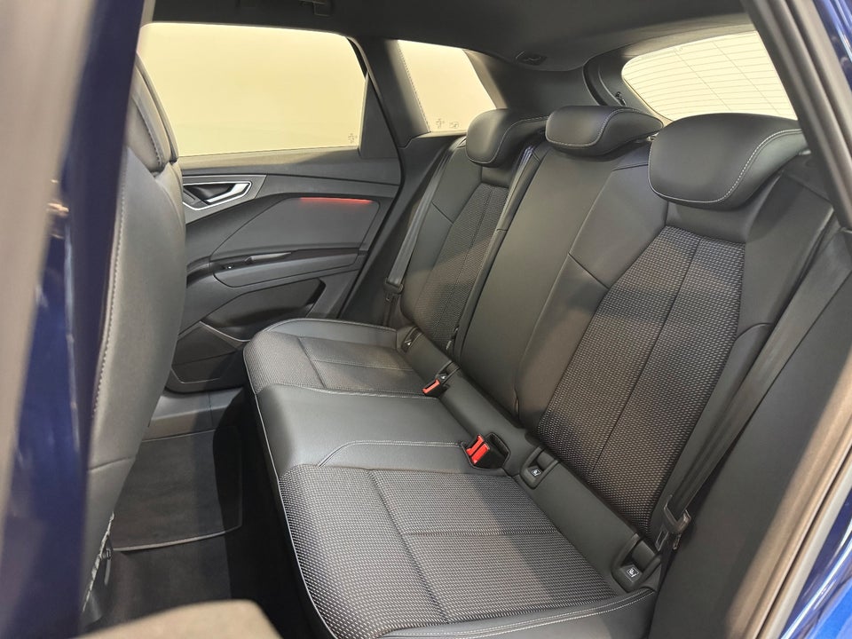 Audi Q4 e-tron 45 S-line 5d