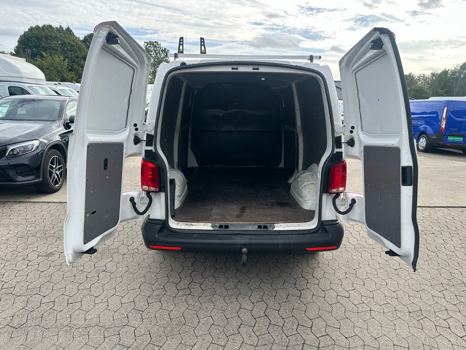 VW Transporter 2,0 TDi 150 Kassevogn DSG lang