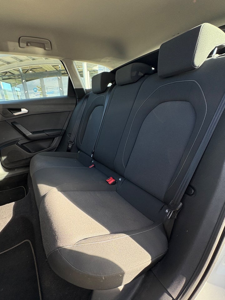 Seat Leon 1,0 TSi 90 Reference Sportstourer 5d