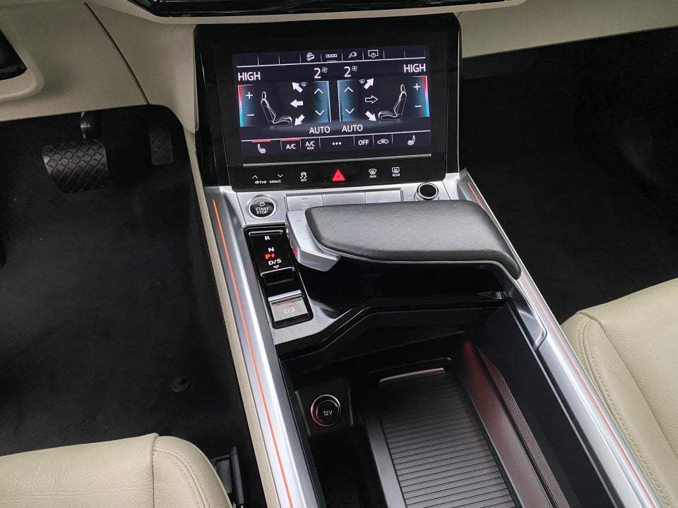 Audi e-tron 50 S-line Prestige quattro 5d