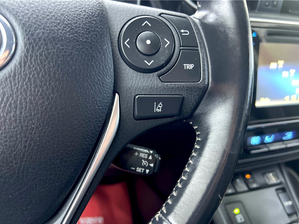 Toyota Auris 1,8 Hybrid H2 Comfort CVT 5d