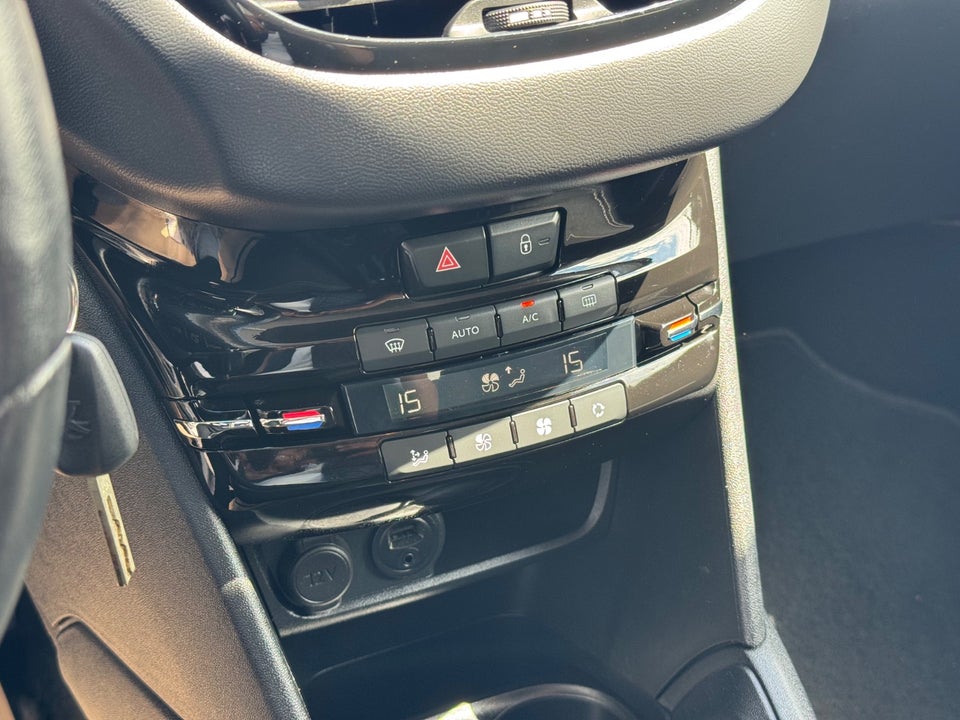 Peugeot 208 1,6 BlueHDi 100 Allure 5d
