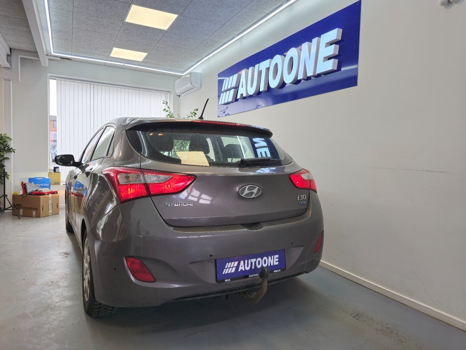 Hyundai i30 1,6 CRDi 110 XTR Eco 5d