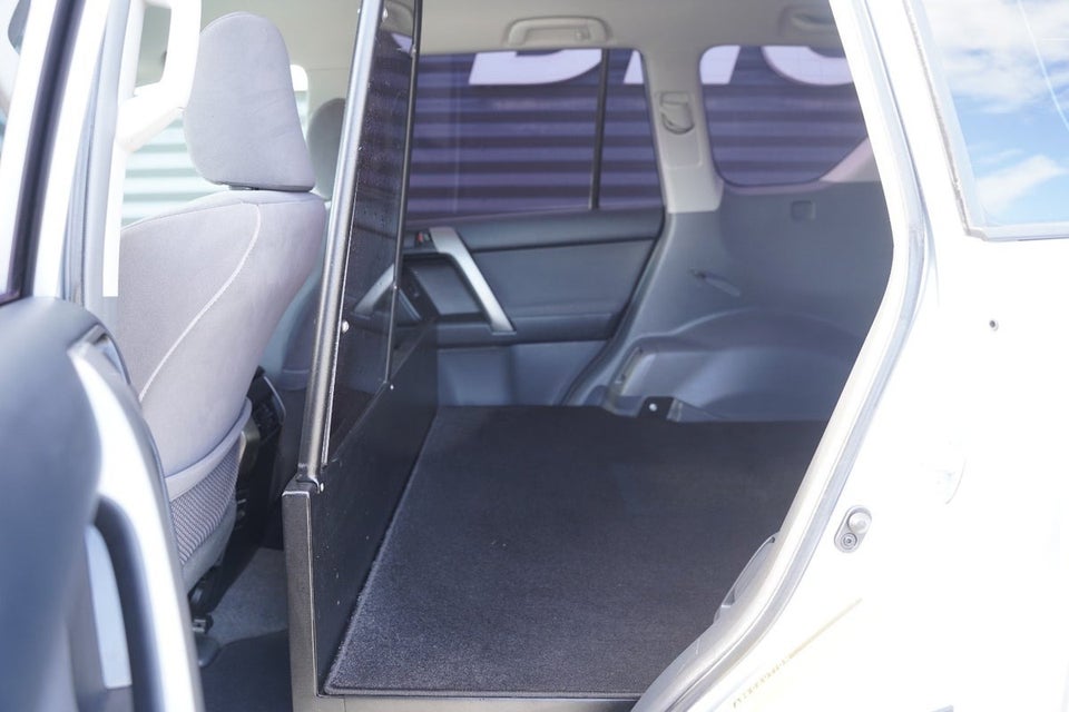 Toyota Land Cruiser 3,0 D-4D T3 aut. Van 5d