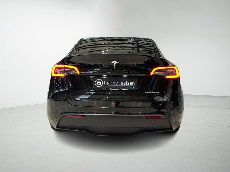 Tesla Model Y Long Range AWD 5d