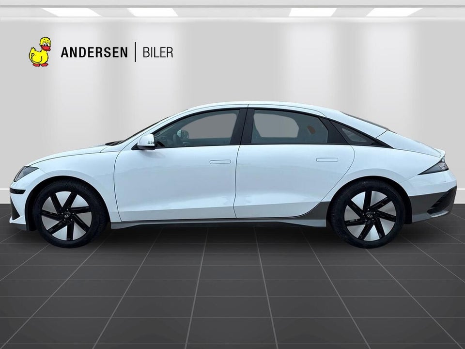 Hyundai Ioniq 6 77 Essential 4d