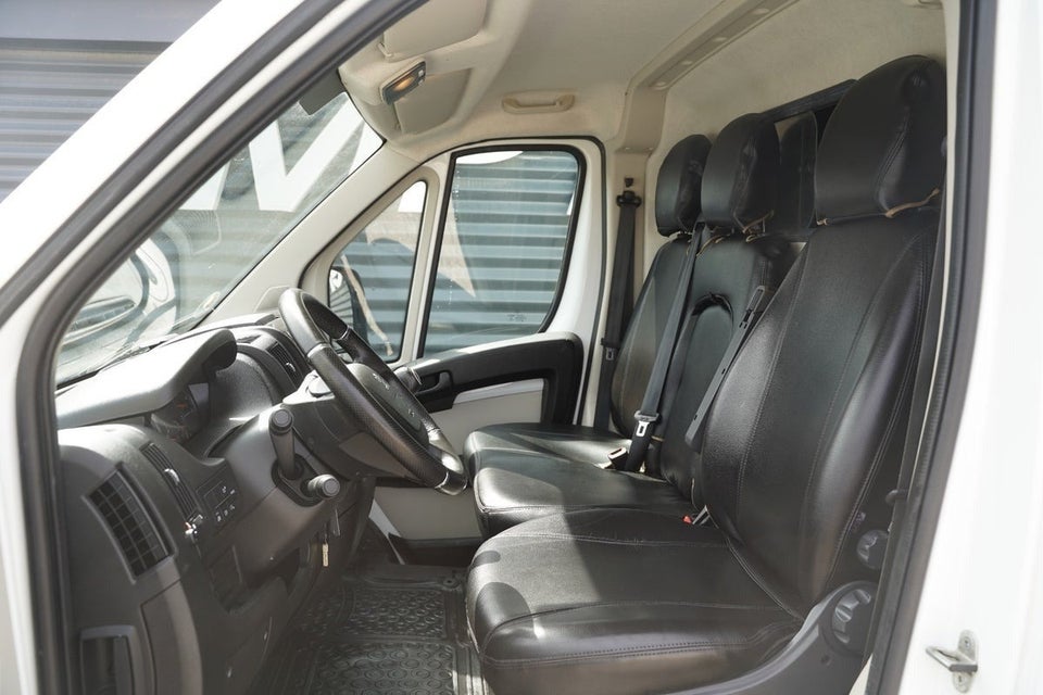 Peugeot Boxer 335 2,2 BlueHDi 165 L3H2 Premium