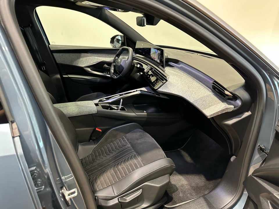 Peugeot e-5008 77 GT Pack 7prs 5d