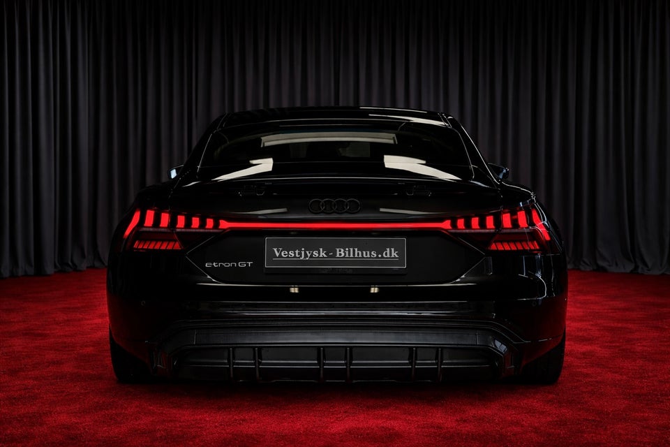 Audi e-tron GT quattro 4d