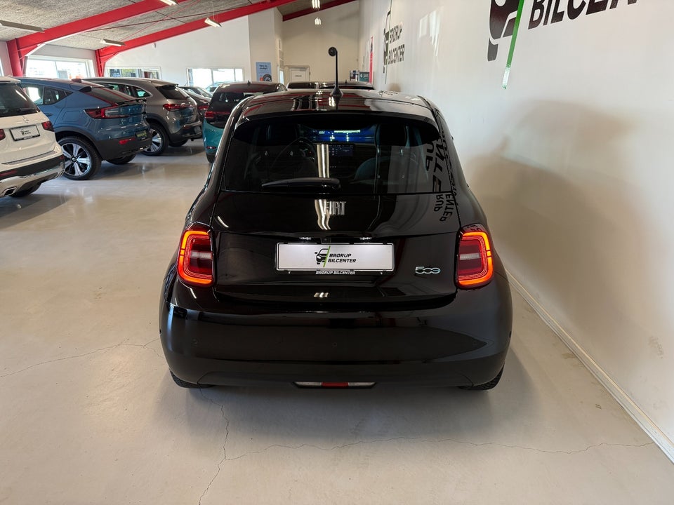Fiat 500e 42 Icon 3d