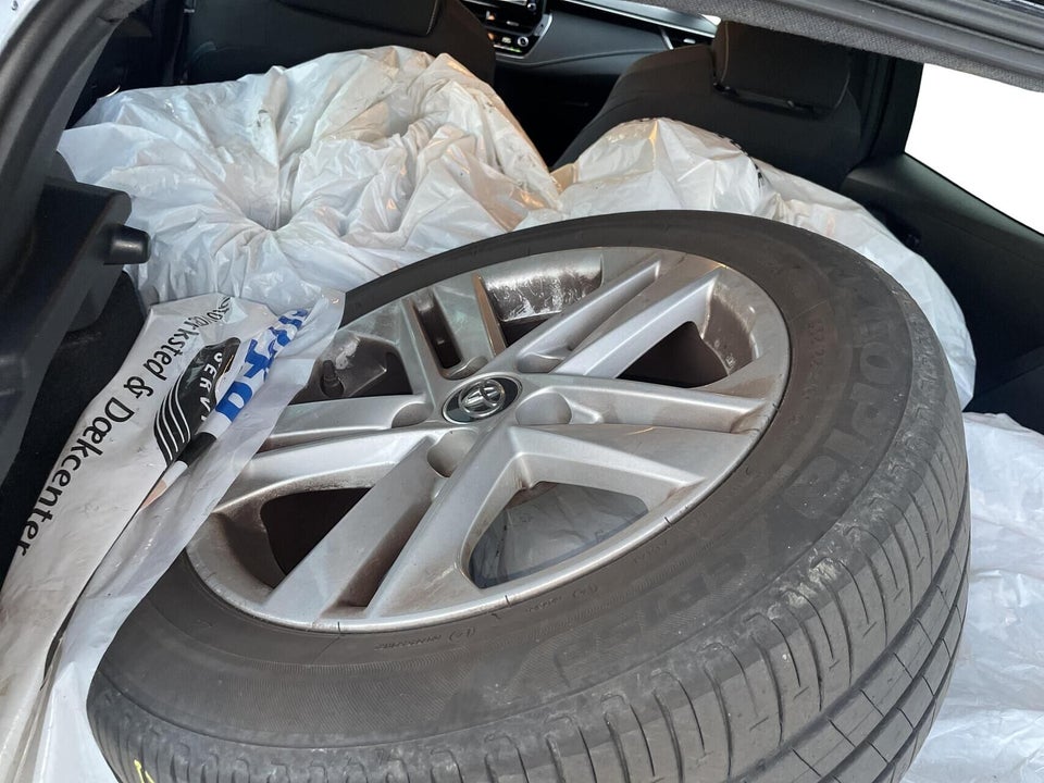 Toyota Corolla 2,0 Hybrid H3 MDS 5d