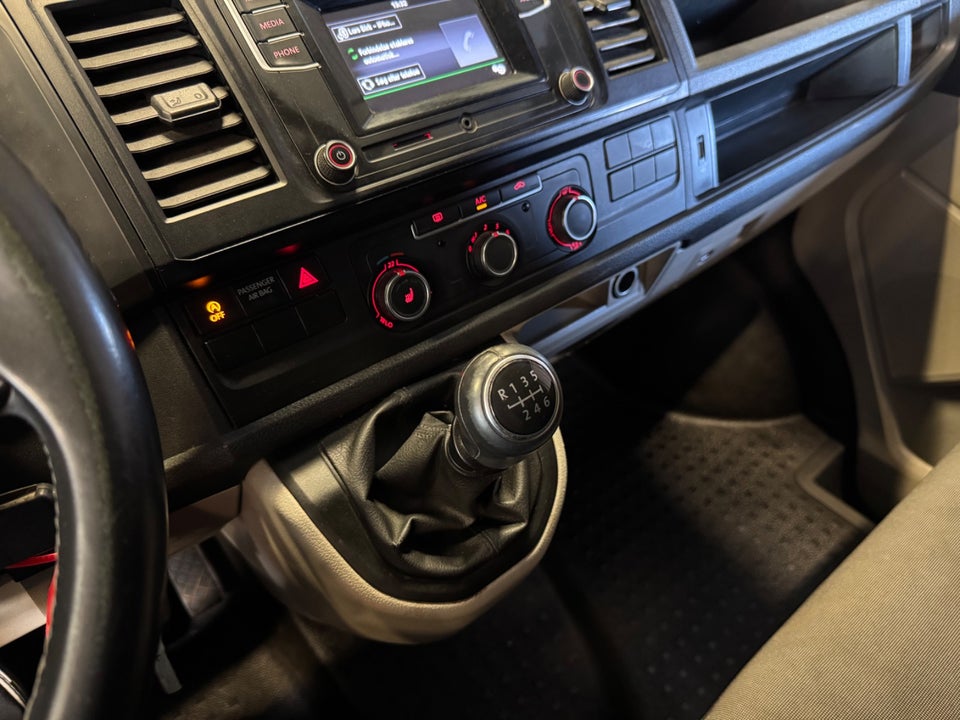 VW Transporter 2,0 TSi 150 Kassevogn kort