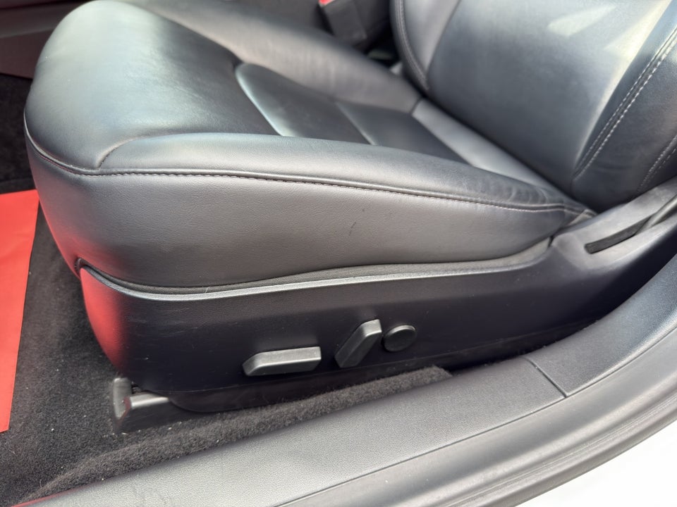 Tesla Model 3 Long Range AWD 4d