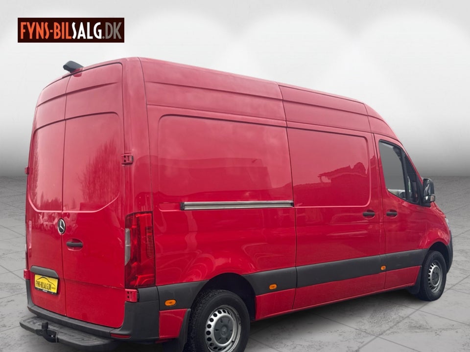 Mercedes Sprinter 214 2,2 CDi A2 Kassevogn aut. FWD