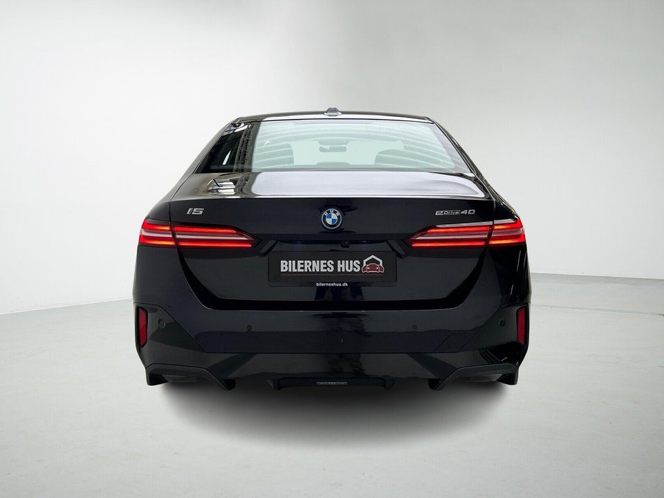 BMW i5 eDrive40 M-Sport 4d