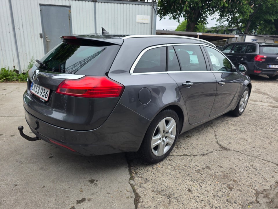 Opel Insignia 1,8 Cosmo Sports Tourer 5d