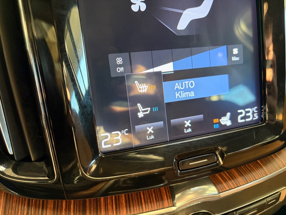 Volvo XC60 2,0 T5 250 Inscription aut. 5d