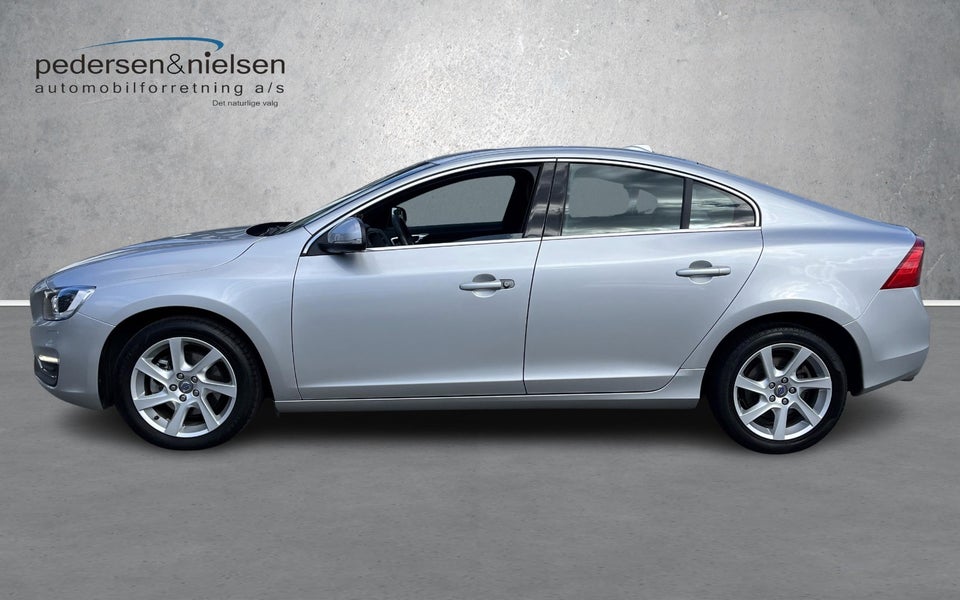 Volvo S60 1,6 T3 150 Momentum 4d