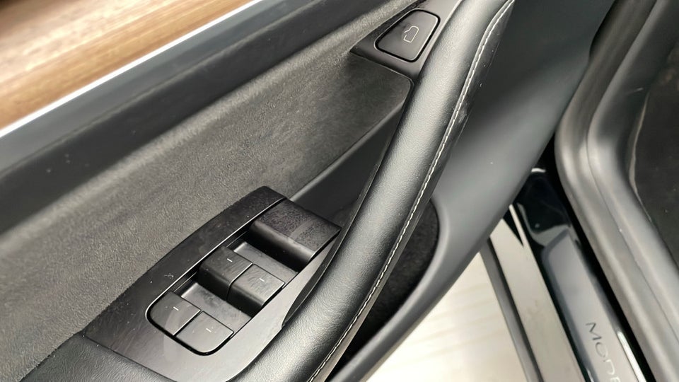 Tesla Model Y Performance AWD 5d