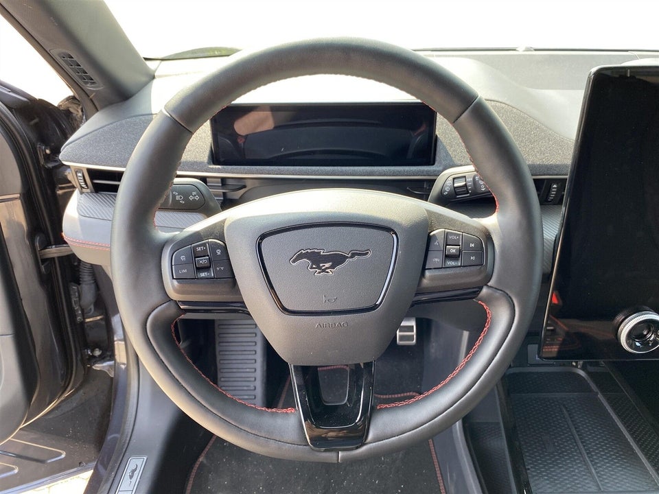 Ford Mustang Mach-E 98 Extended Range AWD 5d