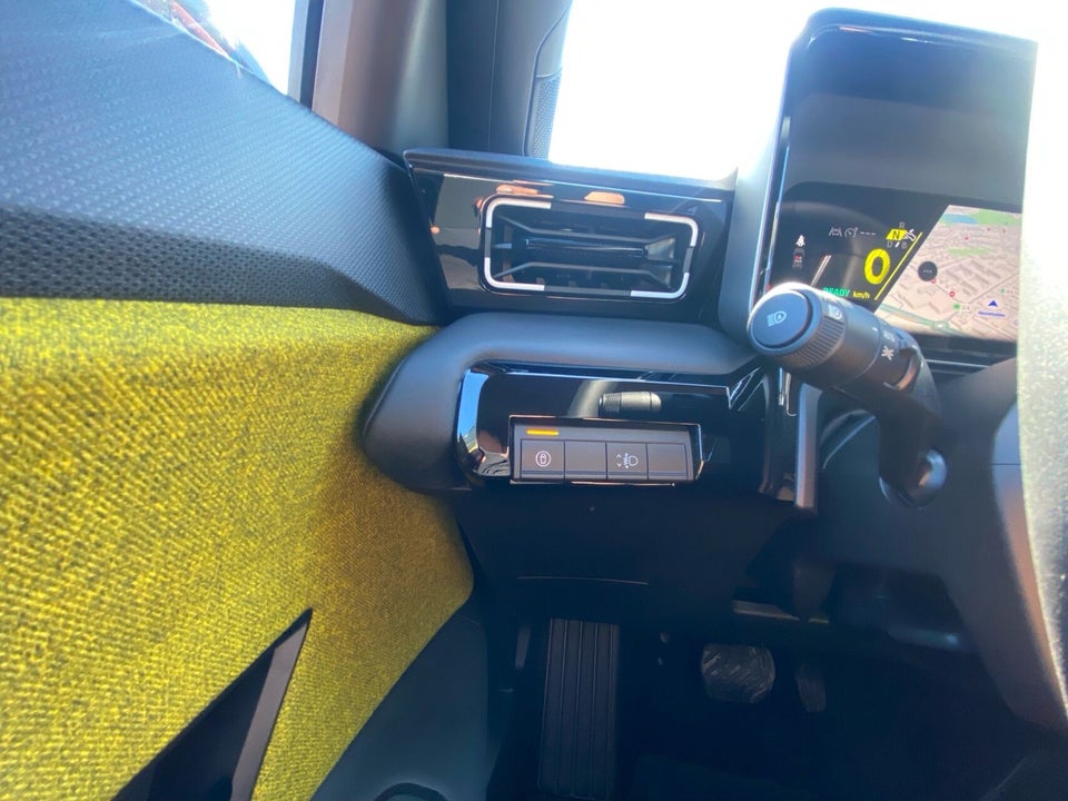 Renault 5 E-Tech 52 Iconic 5d