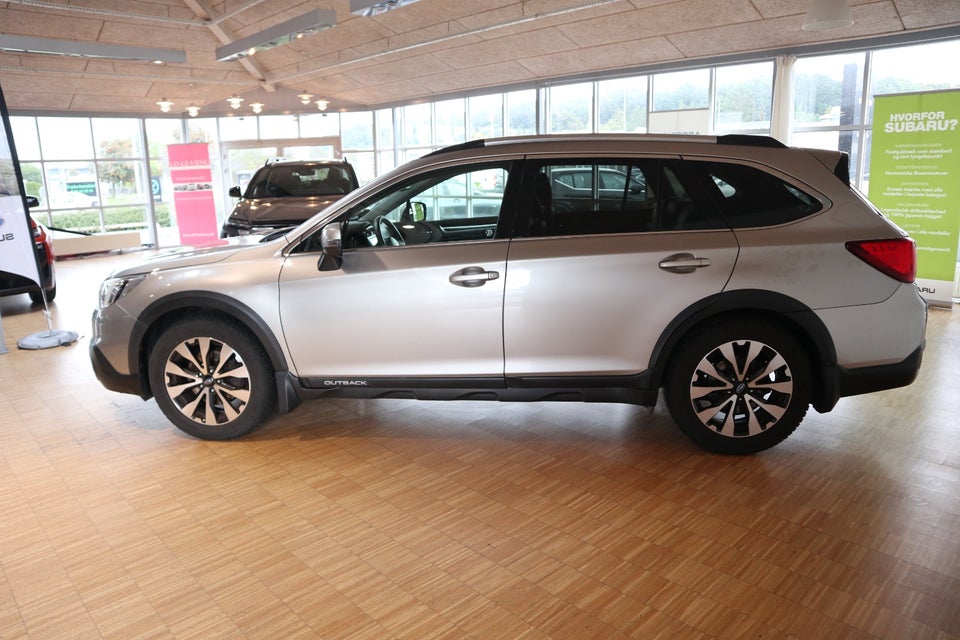 Subaru Outback 2,5 Summit CVT 5d