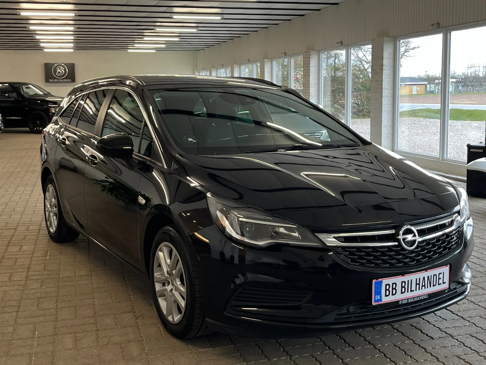 Opel Astra 1,6 CDTi 136 Enjoy Sports Tourer 5d